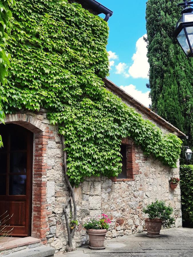 Borgo Livernano - Farmhouse With Pool Radda in Chianti Eksteriør bilde