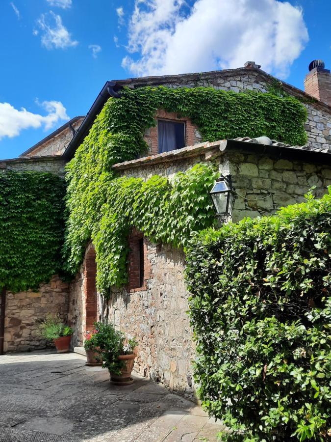 Borgo Livernano - Farmhouse With Pool Radda in Chianti Eksteriør bilde