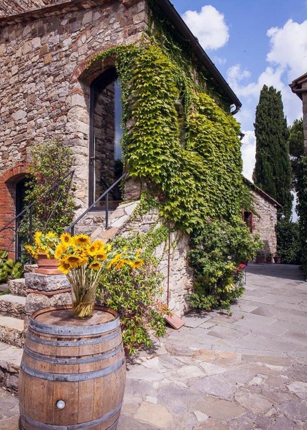 Borgo Livernano - Farmhouse With Pool Radda in Chianti Eksteriør bilde